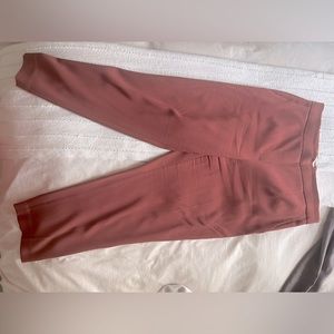 Aritzia - Babaton Conan cropped pant